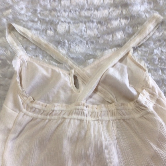 Abercrombie & Fitch Sleeveless Flower Petal Appliqué Top XS - Picture 5 of 7